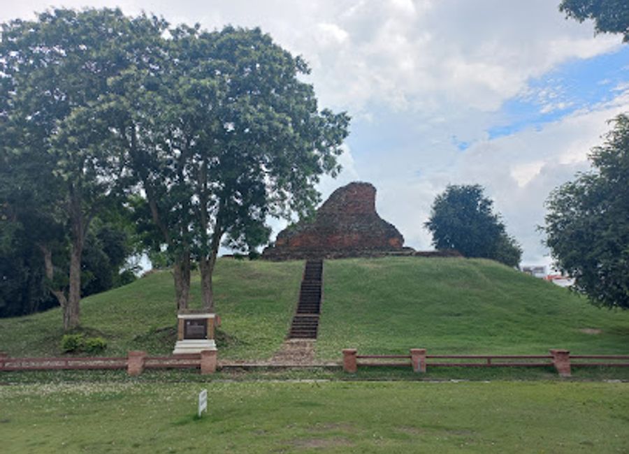 Experience the serene beauty and rich history of Meru Brahmathat, a premier historical landmark in Nakhon Ratchasima, Thailand.