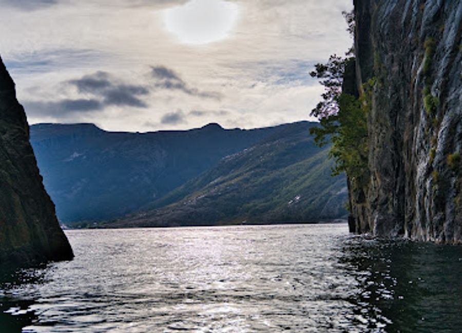Explore the breathtaking natural beauty of Fantahåla in Forsand, Norway - a must-visit destination for nature lovers and adventure seekers.