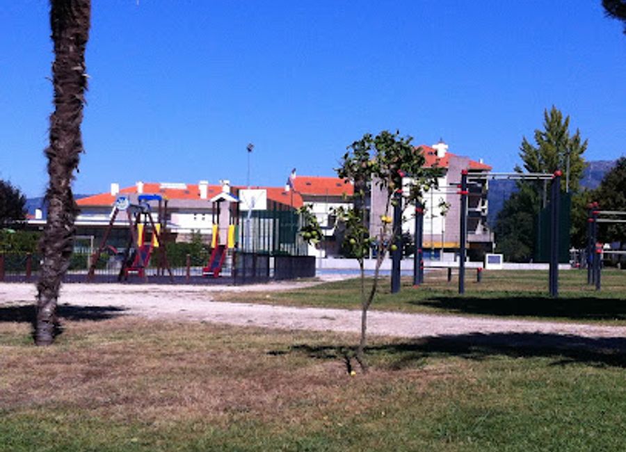 Discover the tranquil beauty of Jardim Foral de D. Teresa, a lush park in Ponte de Lima, perfect for relaxation and exploration in Portugal's oldest village.