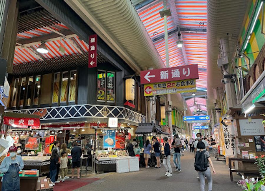 Explore Omicho Market in Kanazawa, a vibrant hub of fresh seafood, local produce, and delectable street food that showcases Japan's culinary delights.