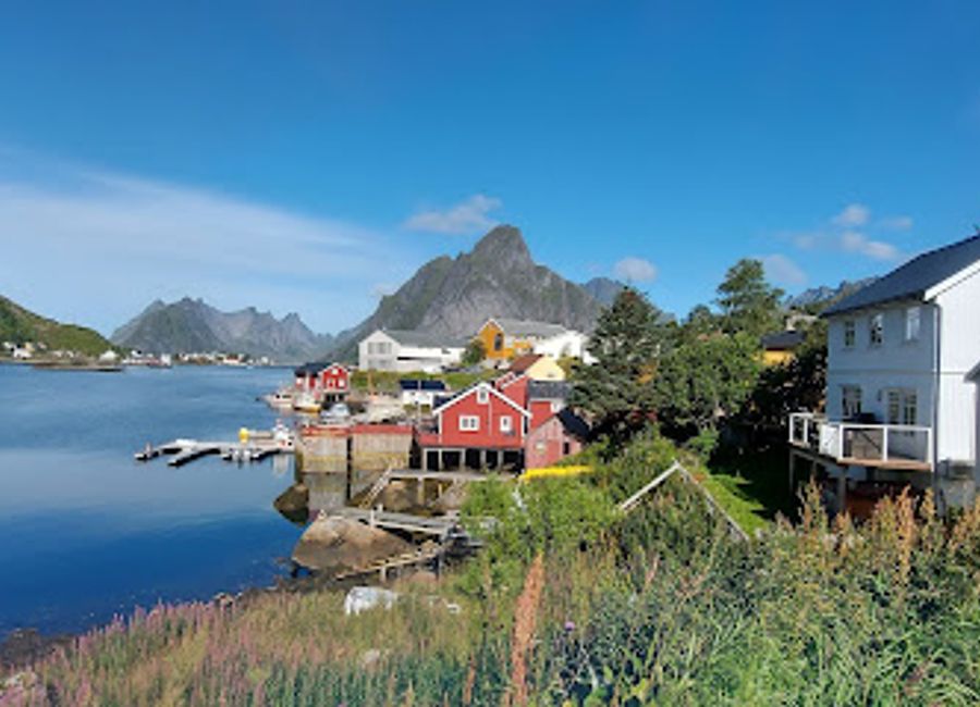 Explore Lofoten Harbour in Leknes for unique souvenirs, bicycle rentals, and unforgettable sightseeing tours amidst stunning Arctic landscapes.