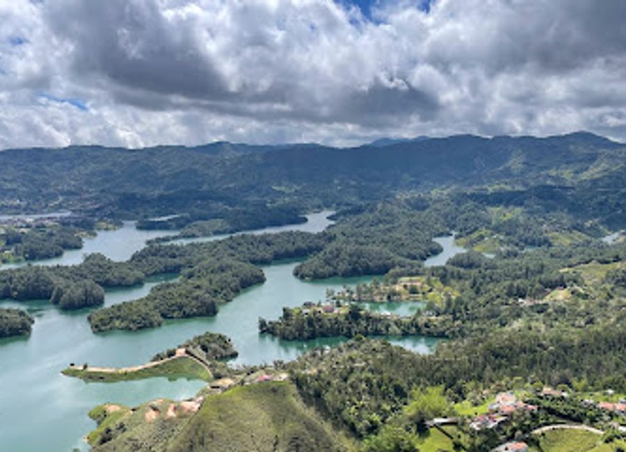 Discover the breathtaking beauty of Guatapé Rock, a stunning natural wonder in Colombia offering panoramic views and vibrant local culture.