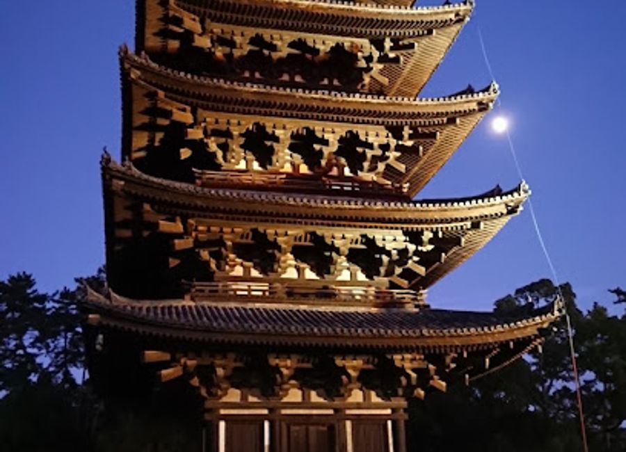 Discover the serene beauty and rich history of Kofuku-ji, a UNESCO World Heritage Buddhist temple in the heart of Nara, Japan.