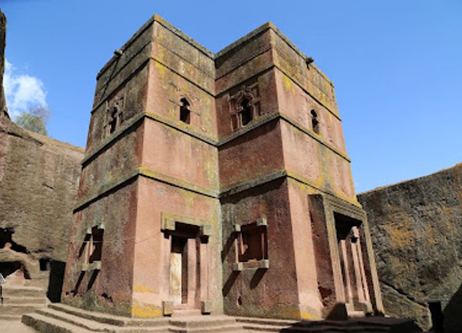 Discover the stunning rock-hewn Church of St. George in Lalibela, a UNESCO World Heritage site showcasing Ethiopia's rich cultural and religious history.