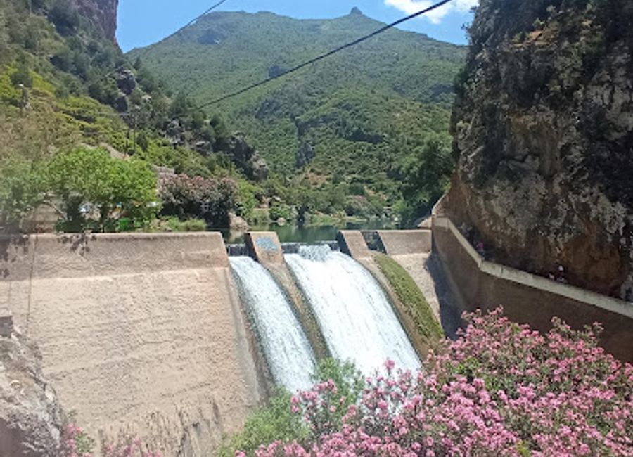 Experience the breathtaking beauty of Grande Cascade D'akchour, a tranquil natural preserve near Chefchaouen, rich in waterfalls and stunning landscapes.