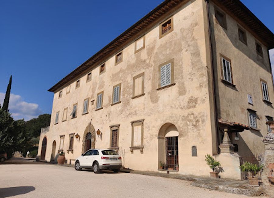 Experience the essence of Tuscany at Villa La Ripa, a premier winery offering exquisite wines and olive oils in a stunning countryside setting.