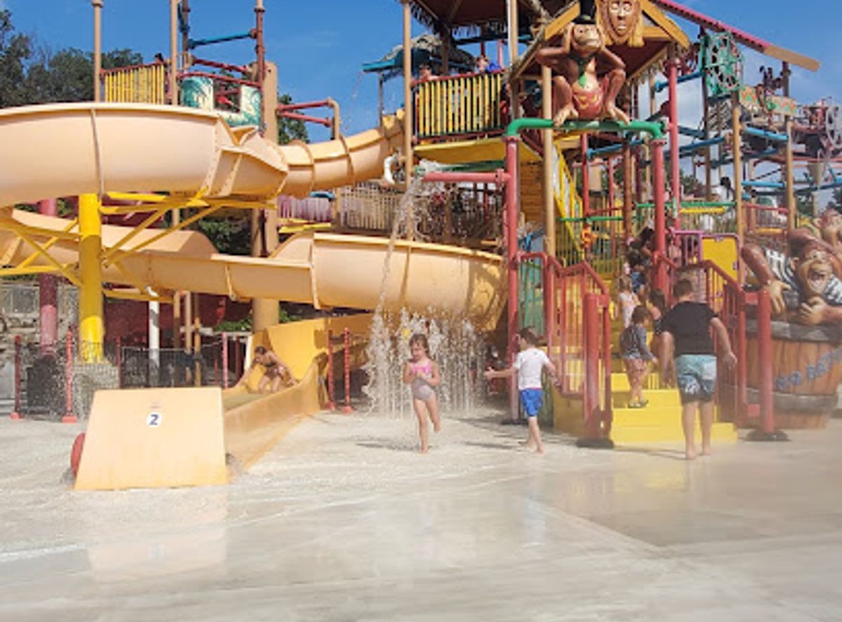 The 10 best restaurants near Holiday World & Splashin' Safari (2026 ranked)