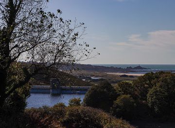 jersey/attraction/val-de-la-mare-arboretum