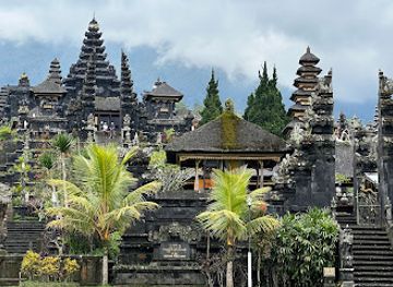 indonesia/attraction/besakih-great-temple