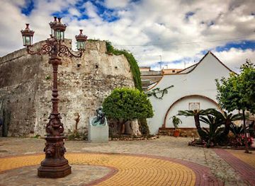 spain/attraction/castillo-de-san-luis