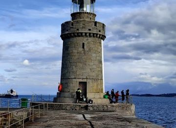 guernsey/attraction/castle-breakwater-lighthouse