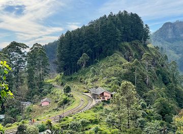 sri-lanka/attraction/idalgashinna-mountain
