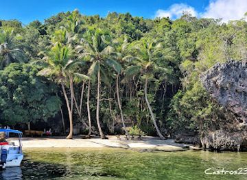 Playa Cueva De La Arena