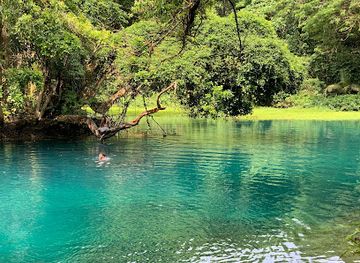 Matevulu Blue Hole