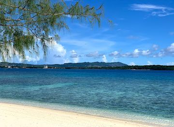 guam/attraction/family-beach