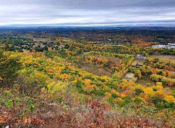 connecticut/attraction/talcott-mountain-state-park
