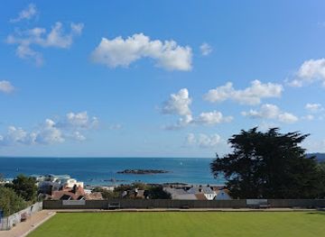 guernsey/attraction/delancey-park