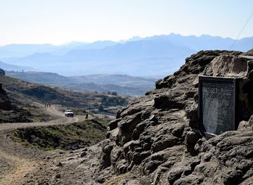 lesotho/attraction/gates-of-paradise-pass