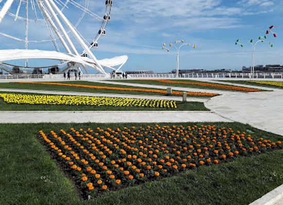 azerbaijan/attraction/baku-eye