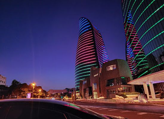 azerbaijan/attraction/flame-towers