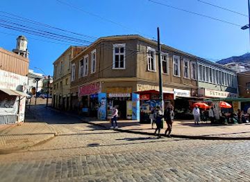 chile/valparaiso/barrio-puerto
