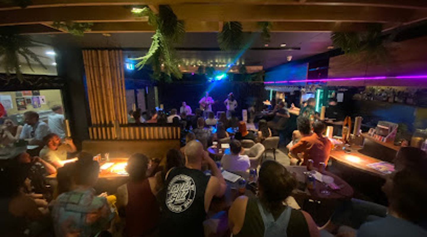 Dom's Bar & Lounge