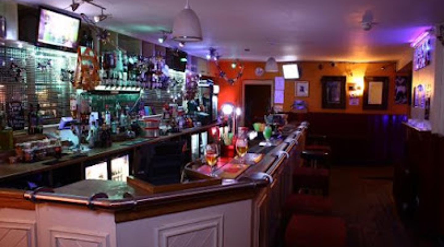 Emperors Lounge