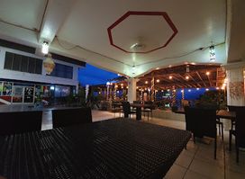 Truk Stop Hotel & Restaurant