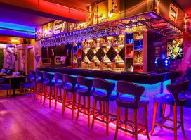 CLUB 7