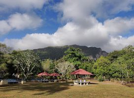 Putra Golf Club
