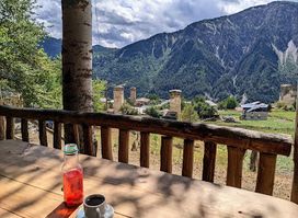 Amo's cafe and hut (Horse riding, visiting Svani Machub and the tower,delicious lunch,natural juices)