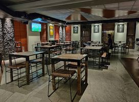 Tilt Bar Republic (European Bar)