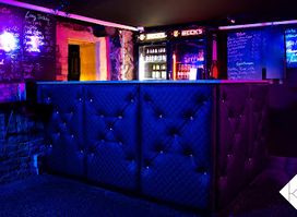 KÄTZ | LIFESTYLE & DANCECLUB | DRINKS & FOOD I SAUNA & POOLS