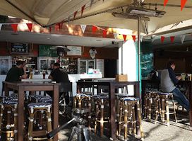 Pontoon Bar