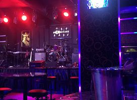 Golden King City Pub &Karaoke