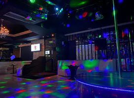 MAXI CLUB