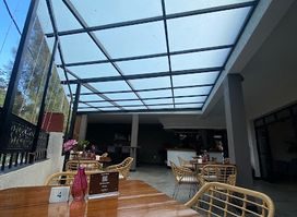 Aura Lounge and Espresso Bar