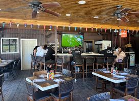 Smitty’s Beach Bar & Restaurant