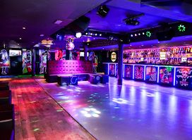 Club Tropicana & Venga