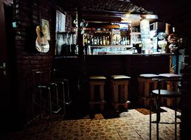 Kalos Pub