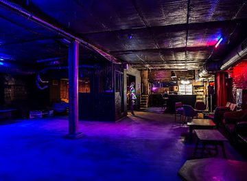 poland/warsaw/praga/nightclub/hydrozagadka