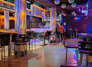 peru/huanuco/nightclub/portales-de-sunset