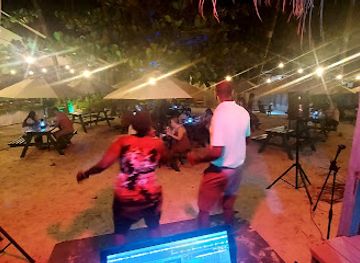 barbados/crane-beach/nightclub/the-grove-beach-bar-and-grill