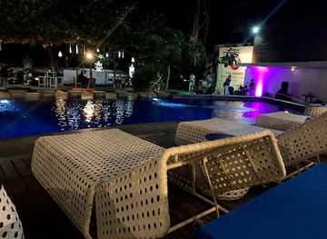 indonesia/bali/kuta/nightclub/blue-sapphire-club-bar
