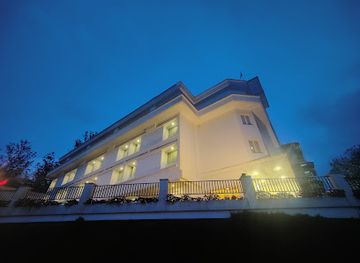 india/munnar/nightclub/ice-bar