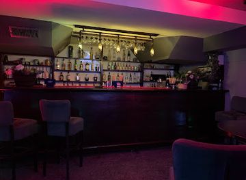 Club 16