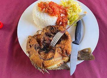 malawi/cape-maclear/nightclub/wb-restaurant