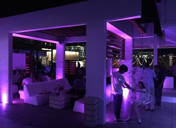 texas/austin/the-domain/nightclub/77-rooftop-patio-bar