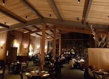 california/yosemite-village/nightclub/the-mountain-room