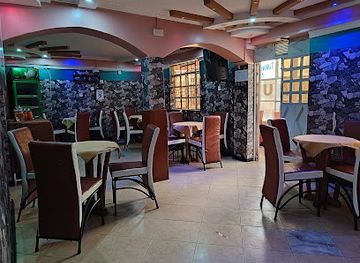 kenya/chyulu-hills-national-park/nightclub/club-tunnel